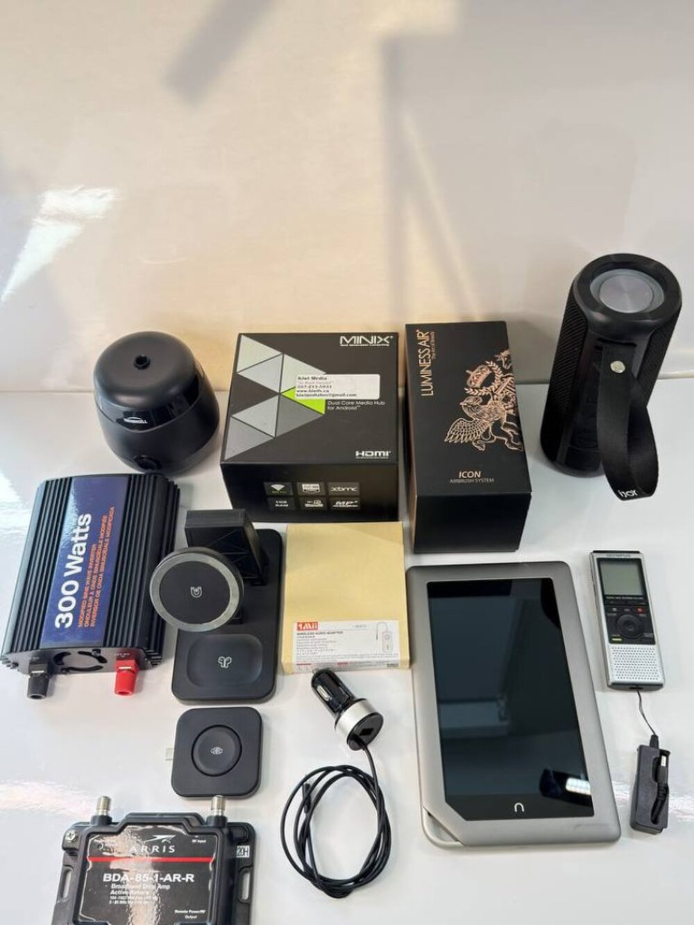 Electronics Bundle / Reseller Lot – Apple, Nook, Olympus, Luminess Air & More - Picture 10 of 11
